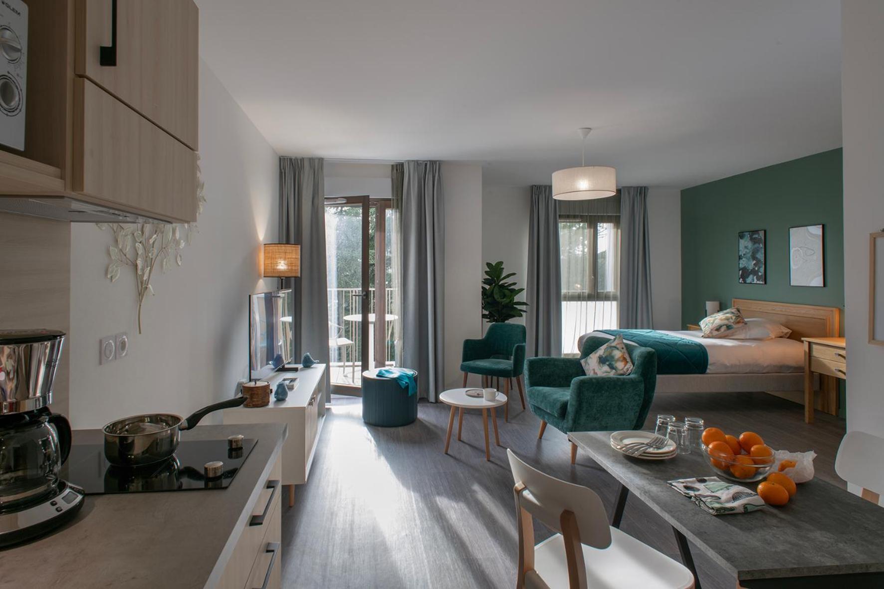 Domitys Calandra Aparthotel Villepinte  Bagian luar foto